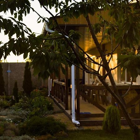 Hotel Три Кошки Čornomorsk Exteriér fotografie