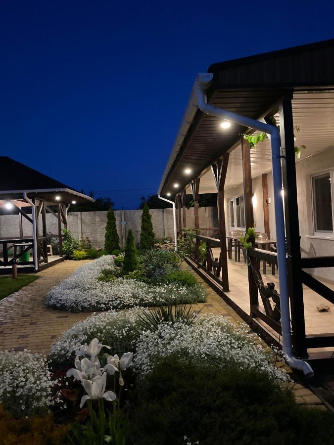 Hotel Три Кошки Čornomorsk Exteriér fotografie