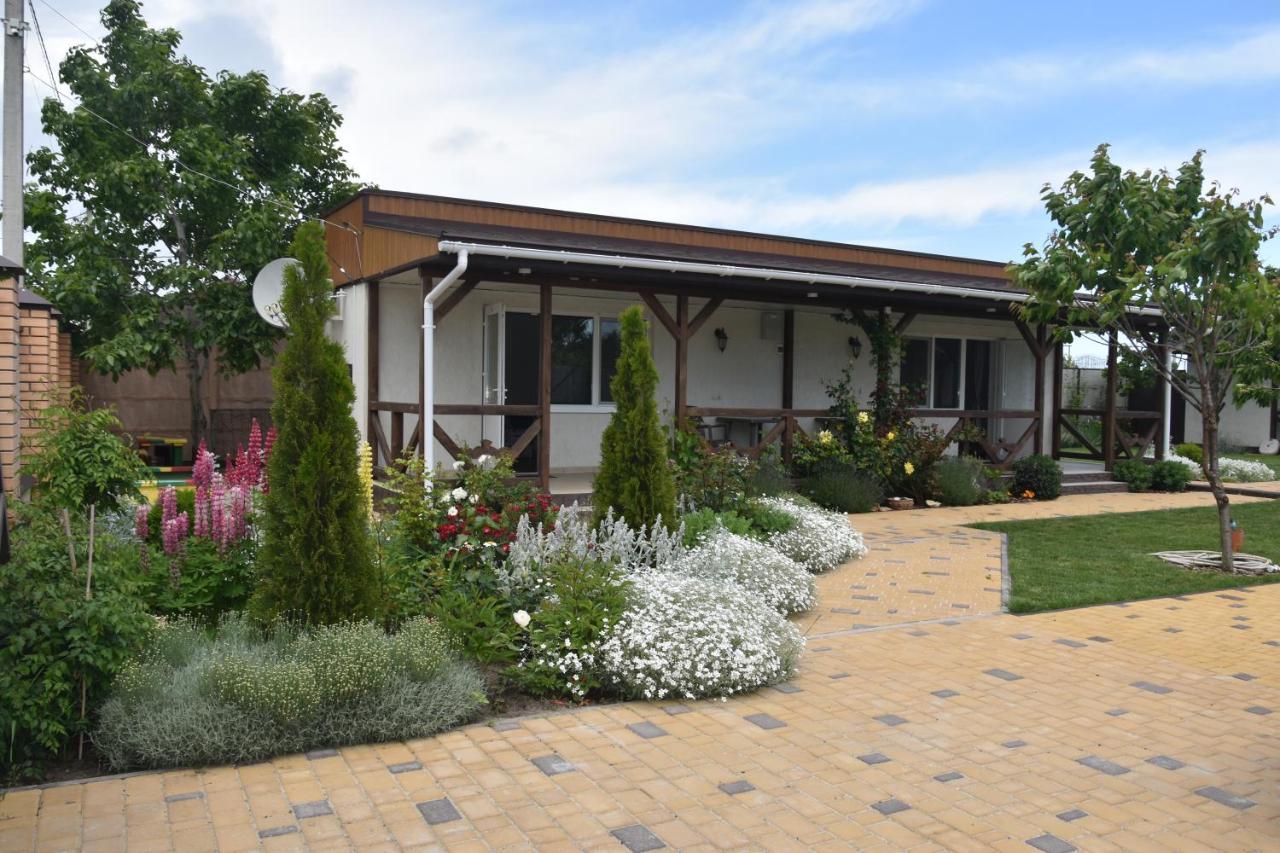 Hotel Три Кошки Čornomorsk Exteriér fotografie